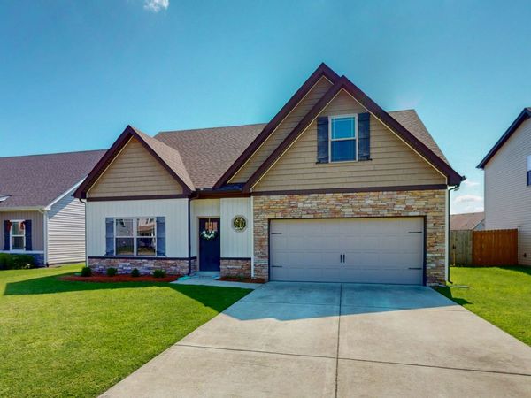 335 Providence Dr , Lebanon, TN 37087