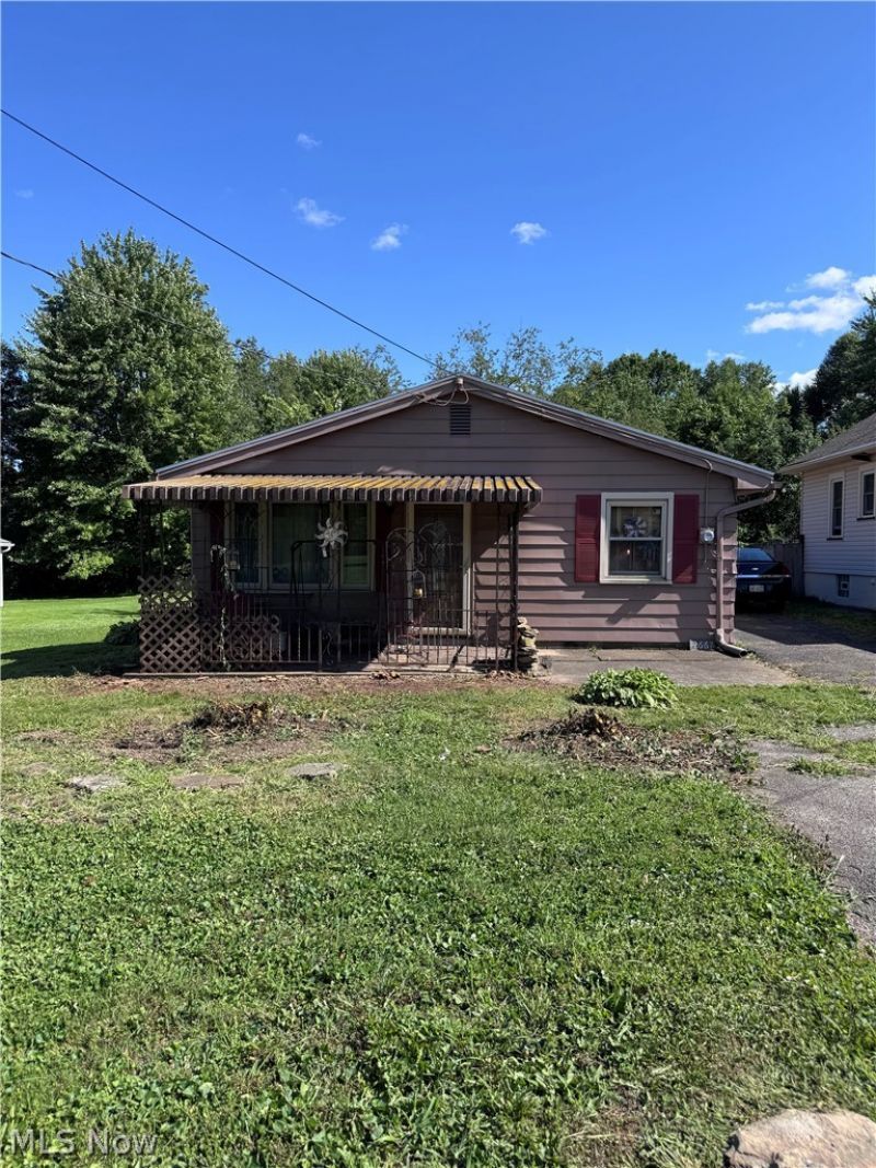 2667 Vestal Road, Youngstown, OH 44509 Main Photo