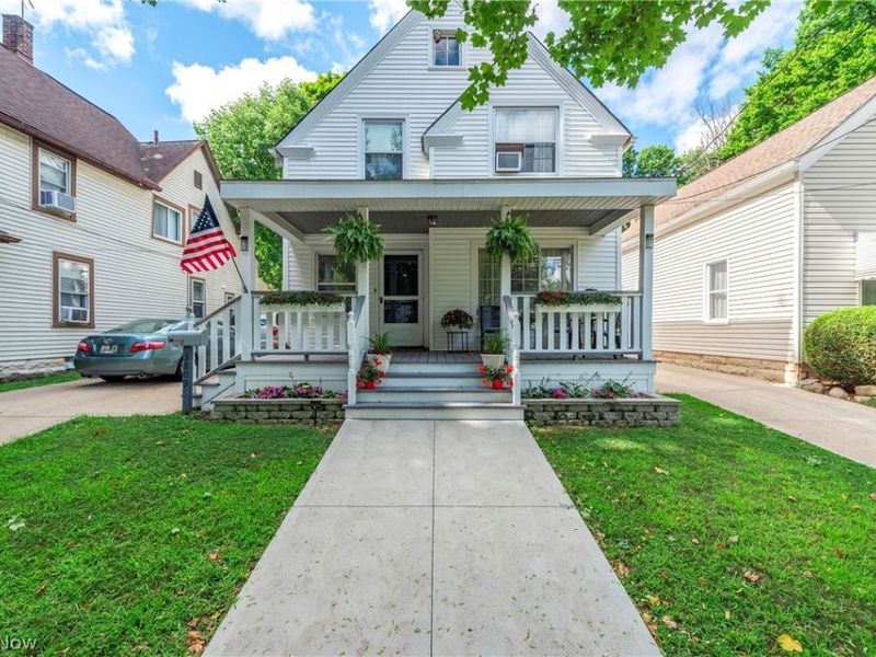 3809 Revere Court, Cleveland, OH 44109 Photo 2