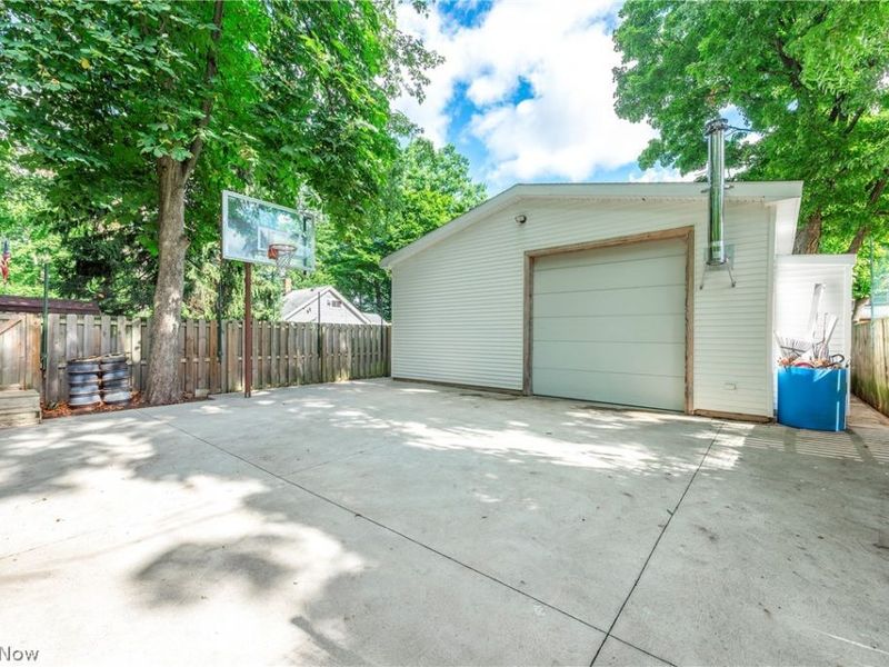 3809 Revere Court, Cleveland, OH 44109 Photo 5
