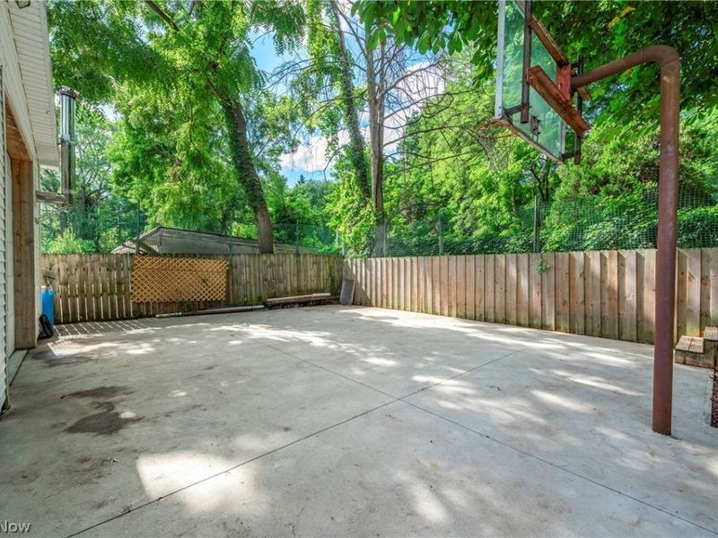 3809 Revere Court, Cleveland, OH 44109 Photo 7