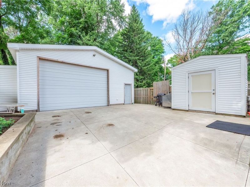 3809 Revere Court, Cleveland, OH 44109 Photo 8