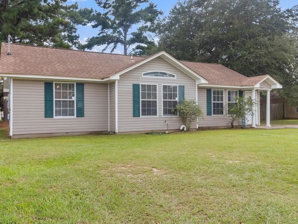 2145 Kennedy Lane , Quincy, FL 32351