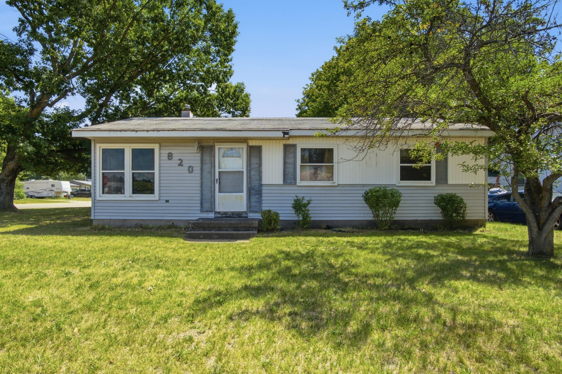820 Loudon Street, Big Rapids, MI 49307 Main Photo