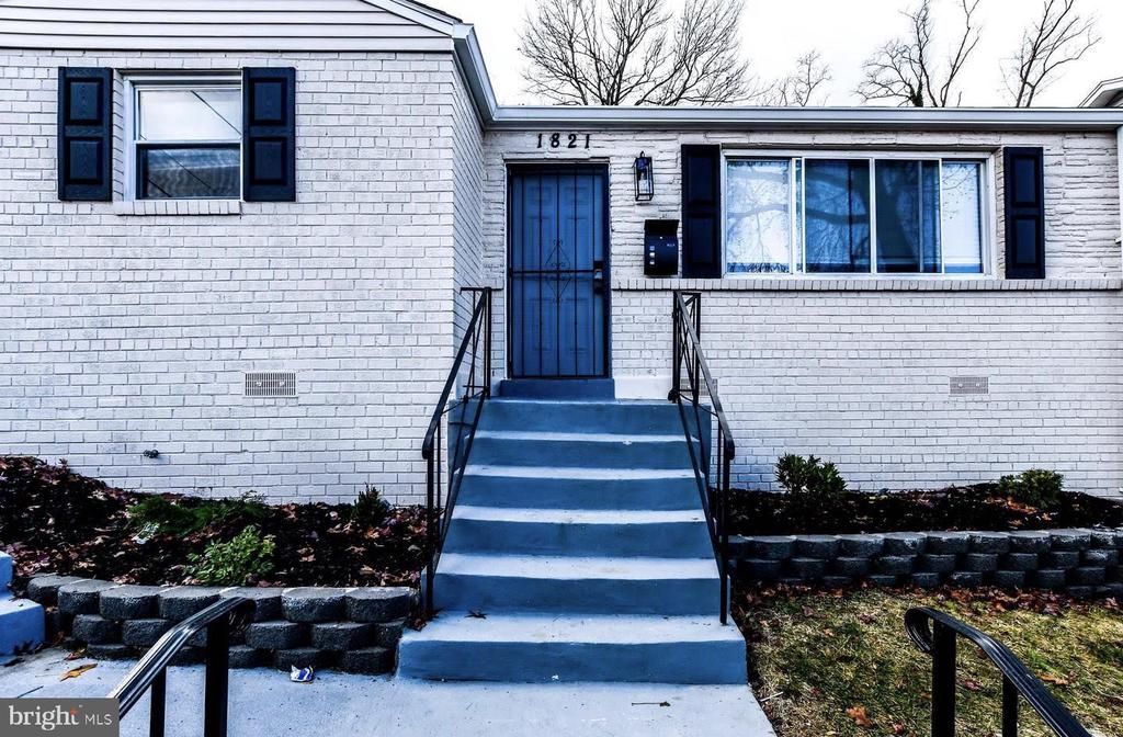 1821 CAMPBELL DRIVE , SUITLAND, MD 20746