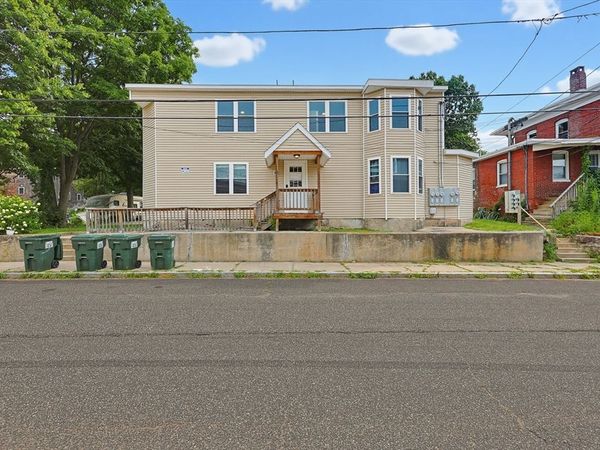 32 North St, Warren, MA 01083