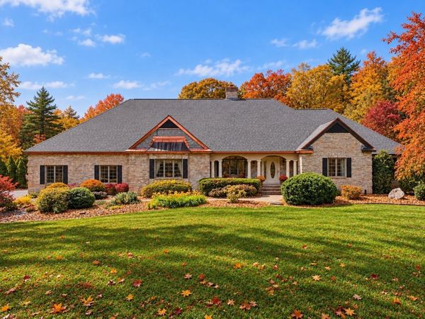 317 Linden St, Boylston, MA 01505