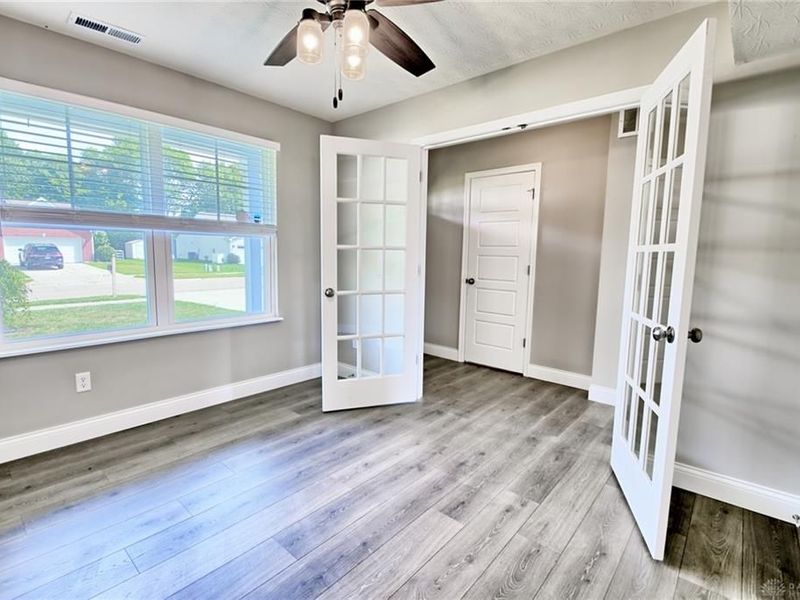 1097 Marty Lee Lane, Carlisle, OH 45005 Photo 8