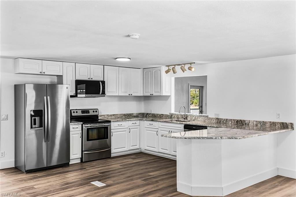 13651 Grackle Dr, Fort Myers, FL 33908 Photo