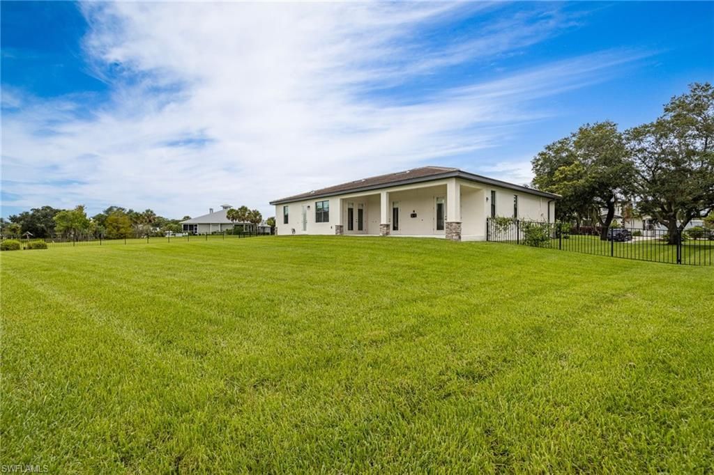16630 Willow Point Ct, Alva, FL 33920 Photo
