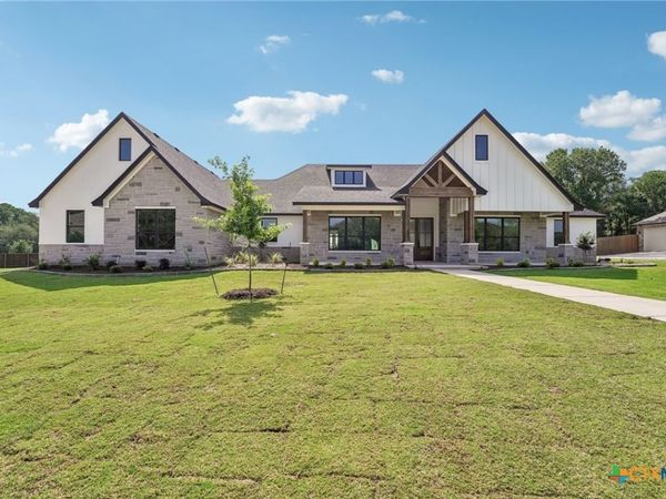 1284 Ambrose Drive, Salado, TX 76571