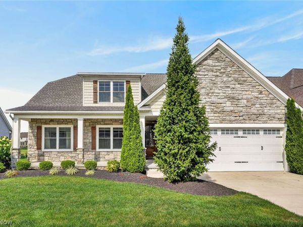 4286 Saint Theresa Boulevard , Avon, OH 44011