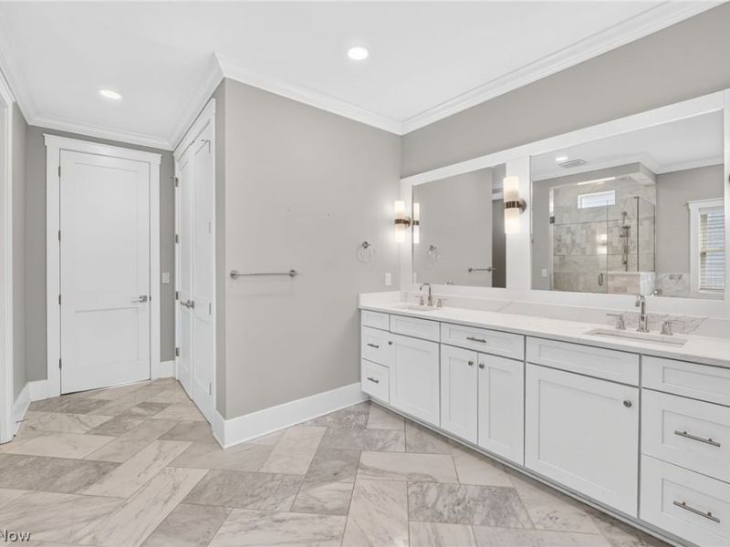 4286 Saint Theresa Boulevard, Avon, OH 44011 Photo 17
