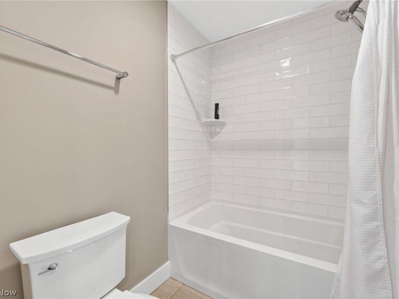 4286 Saint Theresa Boulevard, Avon, OH 44011 Photo 33