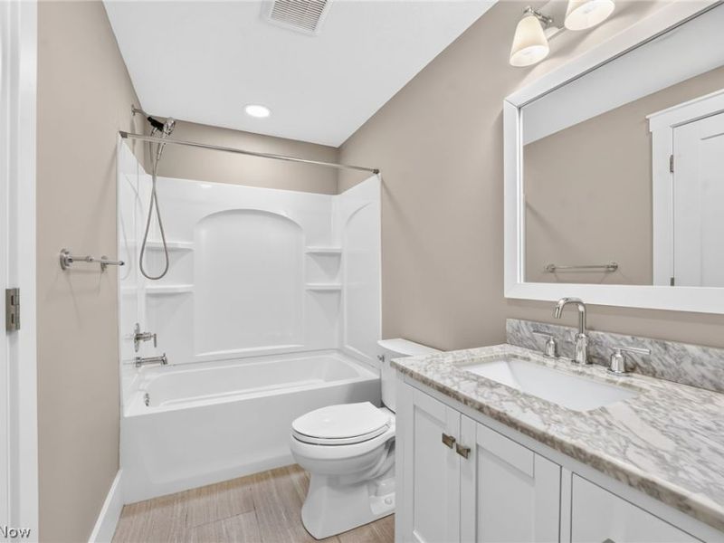 4286 Saint Theresa Boulevard, Avon, OH 44011 Photo 40