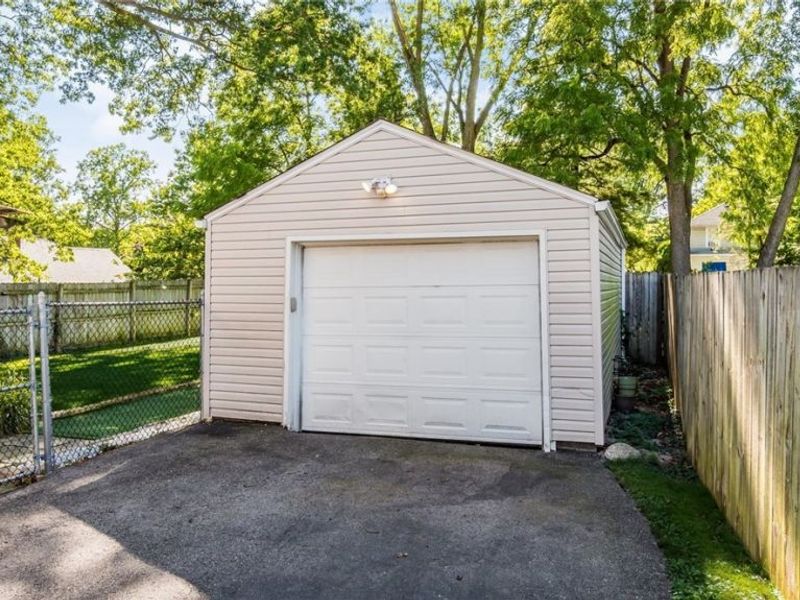 1532 12th Street, Cuyahoga Falls, OH 44223 Photo 5