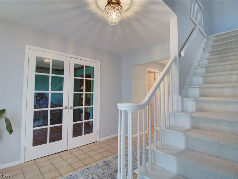 17639 Lexington Lane, Strongsville, OH 44136 Photo 4