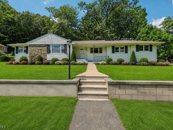 33 Lotz Ave, North Haledon, NJ 07508