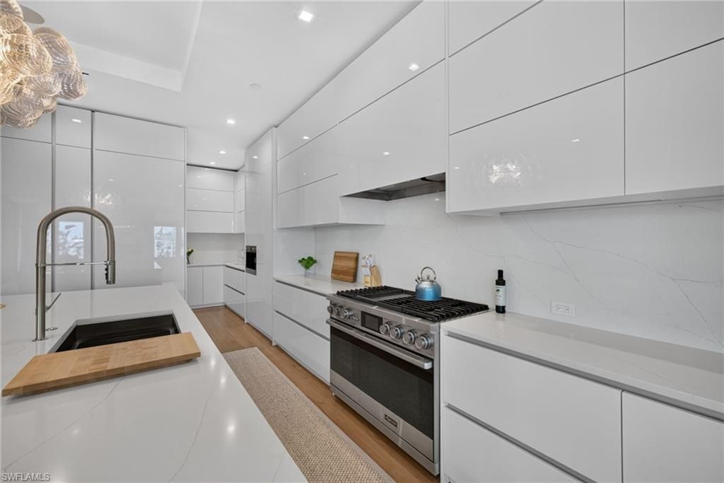 1165 8th St S, Unit #302, Naples, FL 34102 Photo