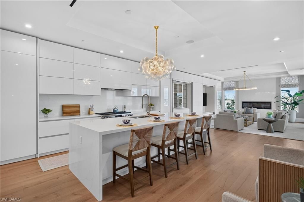 1165 8th St S, Unit #302, Naples, FL 34102 Photo