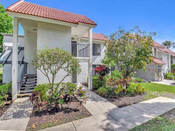 5715 FAIRWAY PARK Drive, Unit 201, Boynton Beach, FL 33437