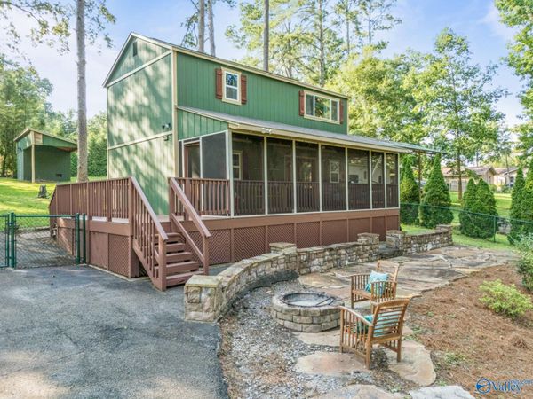 3612 Scottsboro Hwy, Guntersville, AL 35769