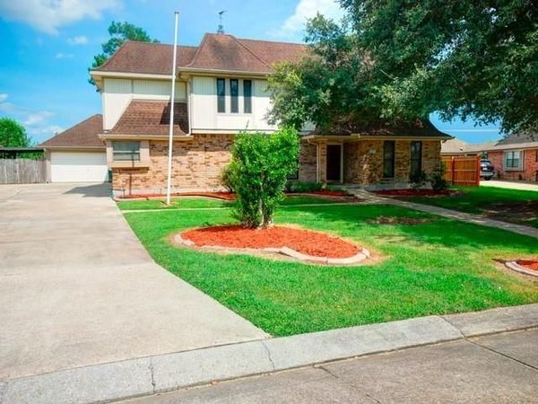 3405 LAKE LYNN Drive, Gretna, LA 70056