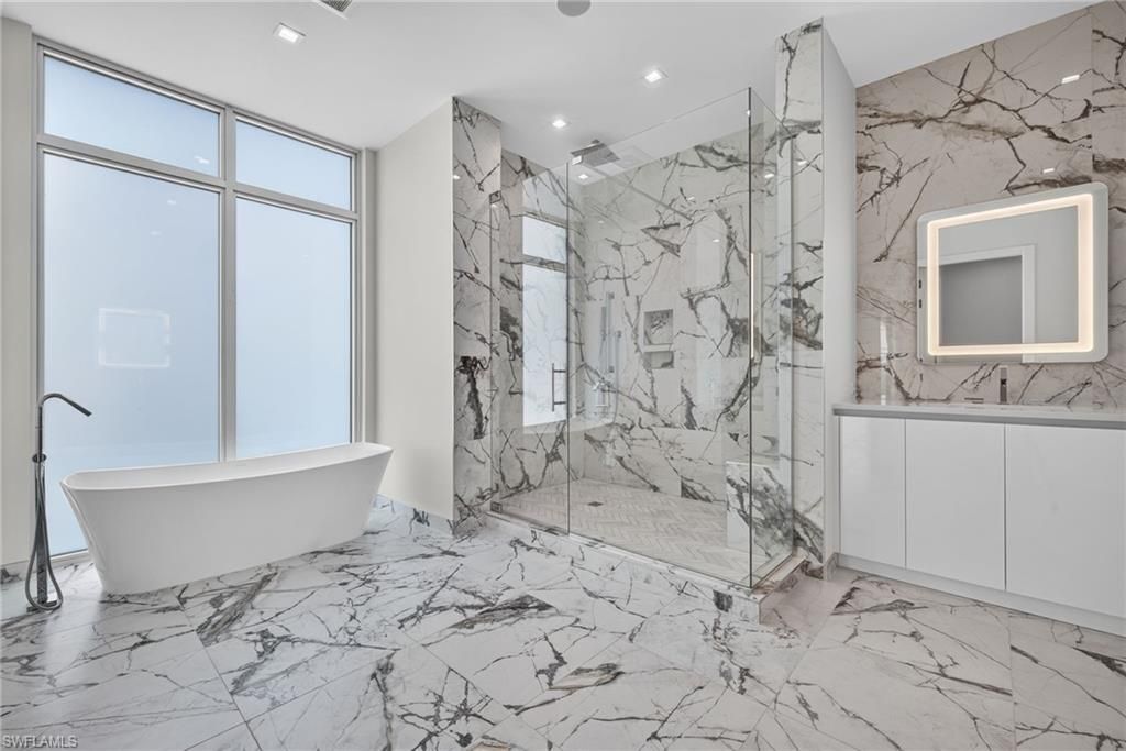 1165 8th St S, Unit #202, Naples, FL 34102 Photo