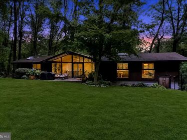 564 PUGH ROAD, WAYNE, PA 19087
