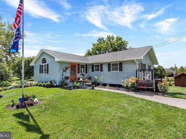 667 GRANT DRIVE, GETTYSBURG, PA 17325