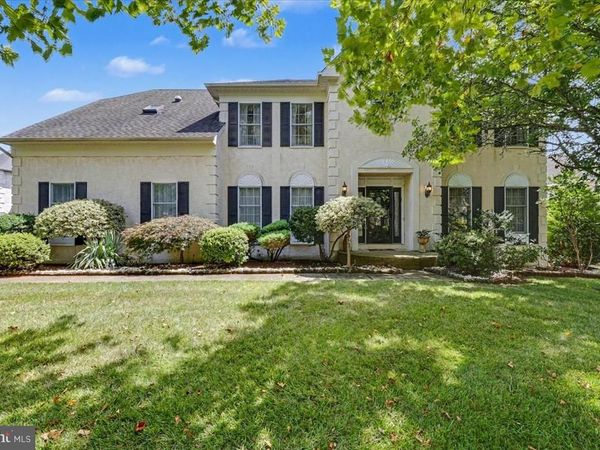 202 CASCADES COURT, BLUE BELL, PA 19422
