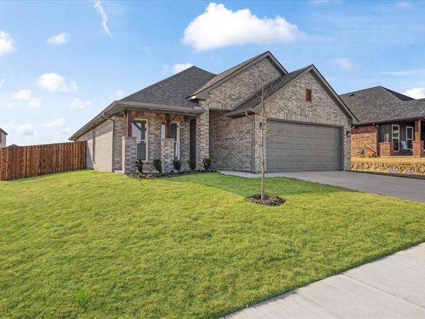 4300 Hummingbird Drive, Sherman, TX 75092
