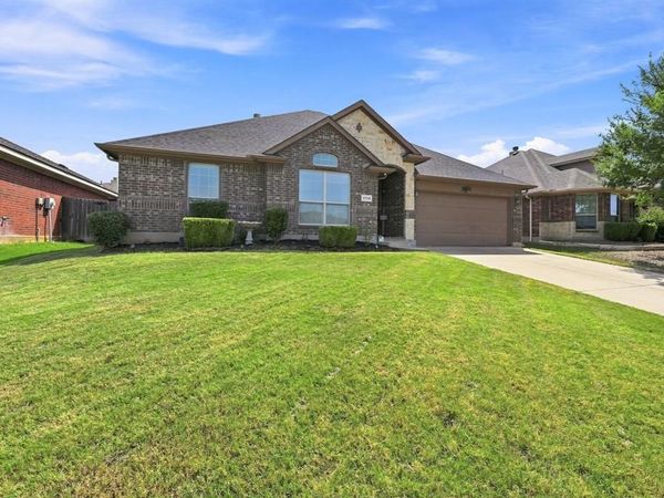 1718 Abaco Drive, Mansfield, TX 76063