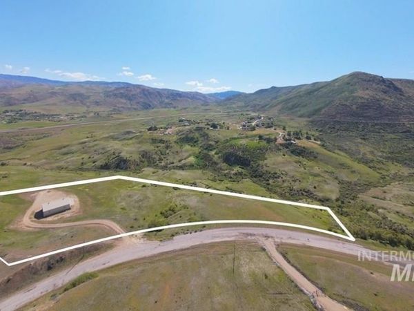227 Old Hwy 55, Horseshoe Bend, ID 83629