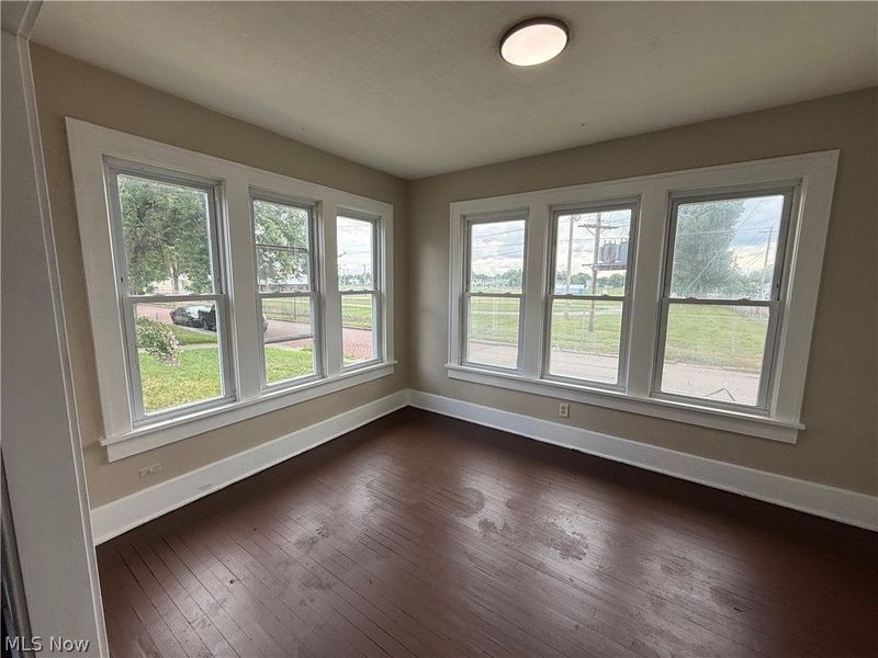301-303 Roslyn Avenue NW, Unit 303, Canton, OH 44708 Photo 9
