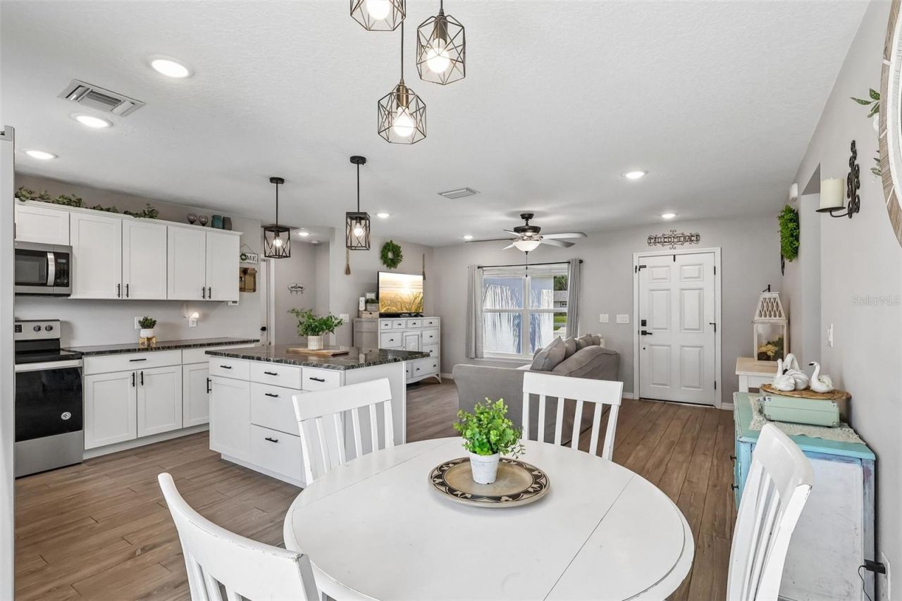 12020 Virginia Drive , Leesburg, FL 34788 Photo