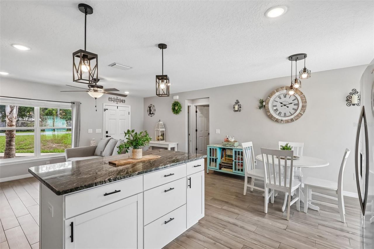 12020 Virginia Drive , Leesburg, FL 34788 Photo