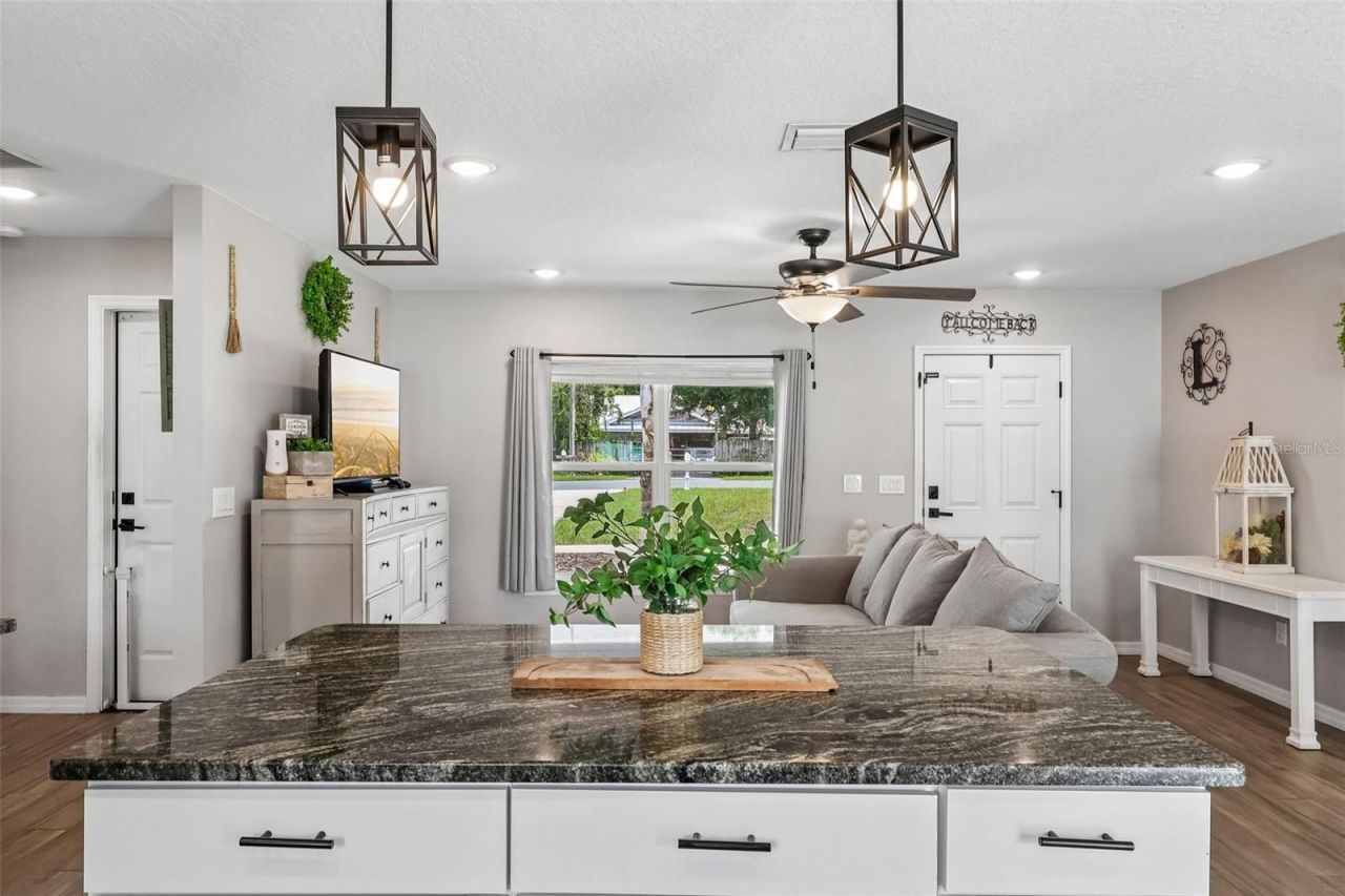 12020 Virginia Drive , Leesburg, FL 34788 Photo