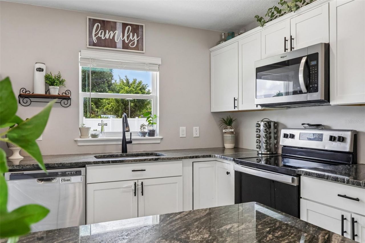 12020 Virginia Drive , Leesburg, FL 34788 Photo