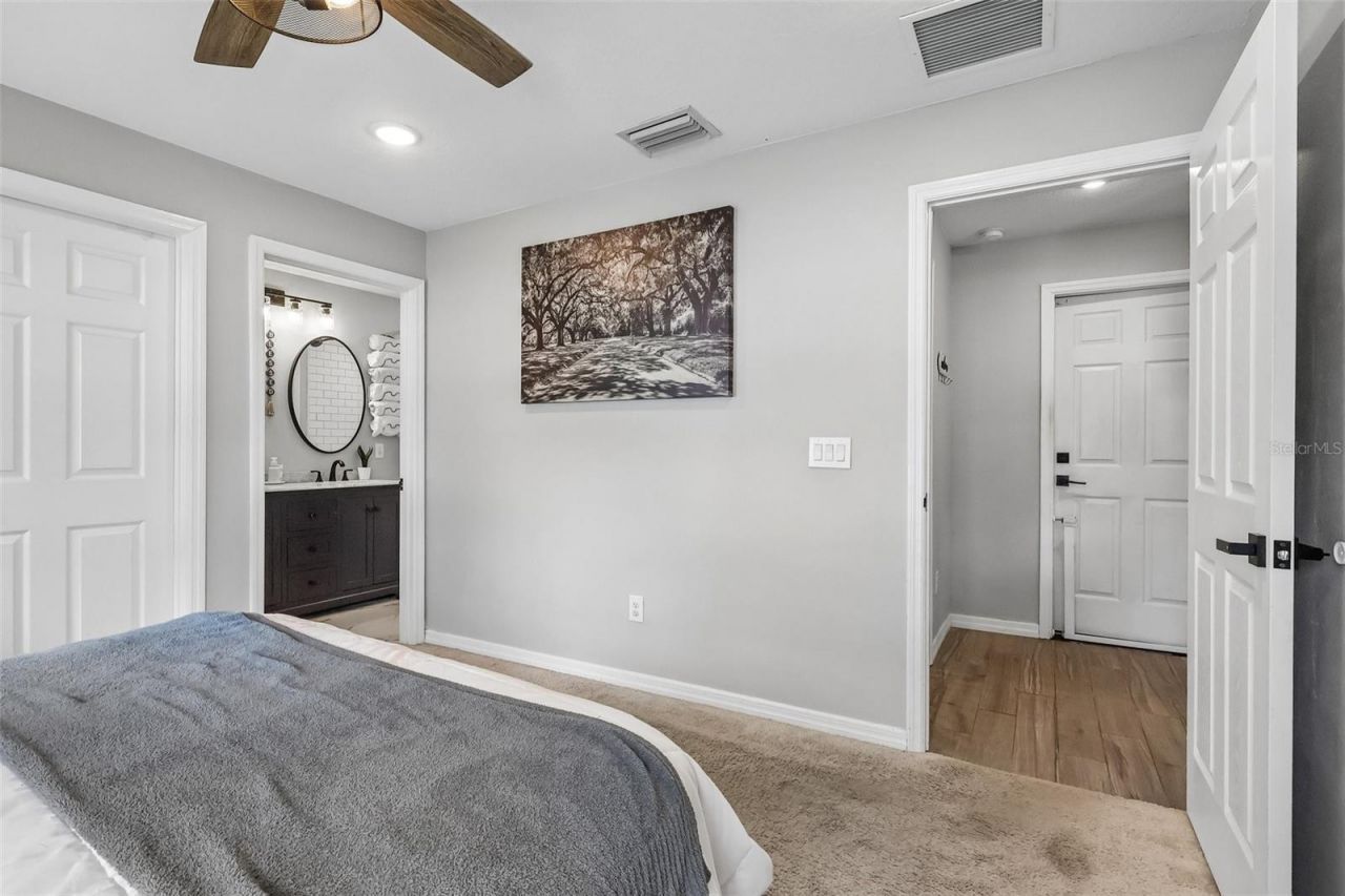 12020 Virginia Drive , Leesburg, FL 34788 Photo