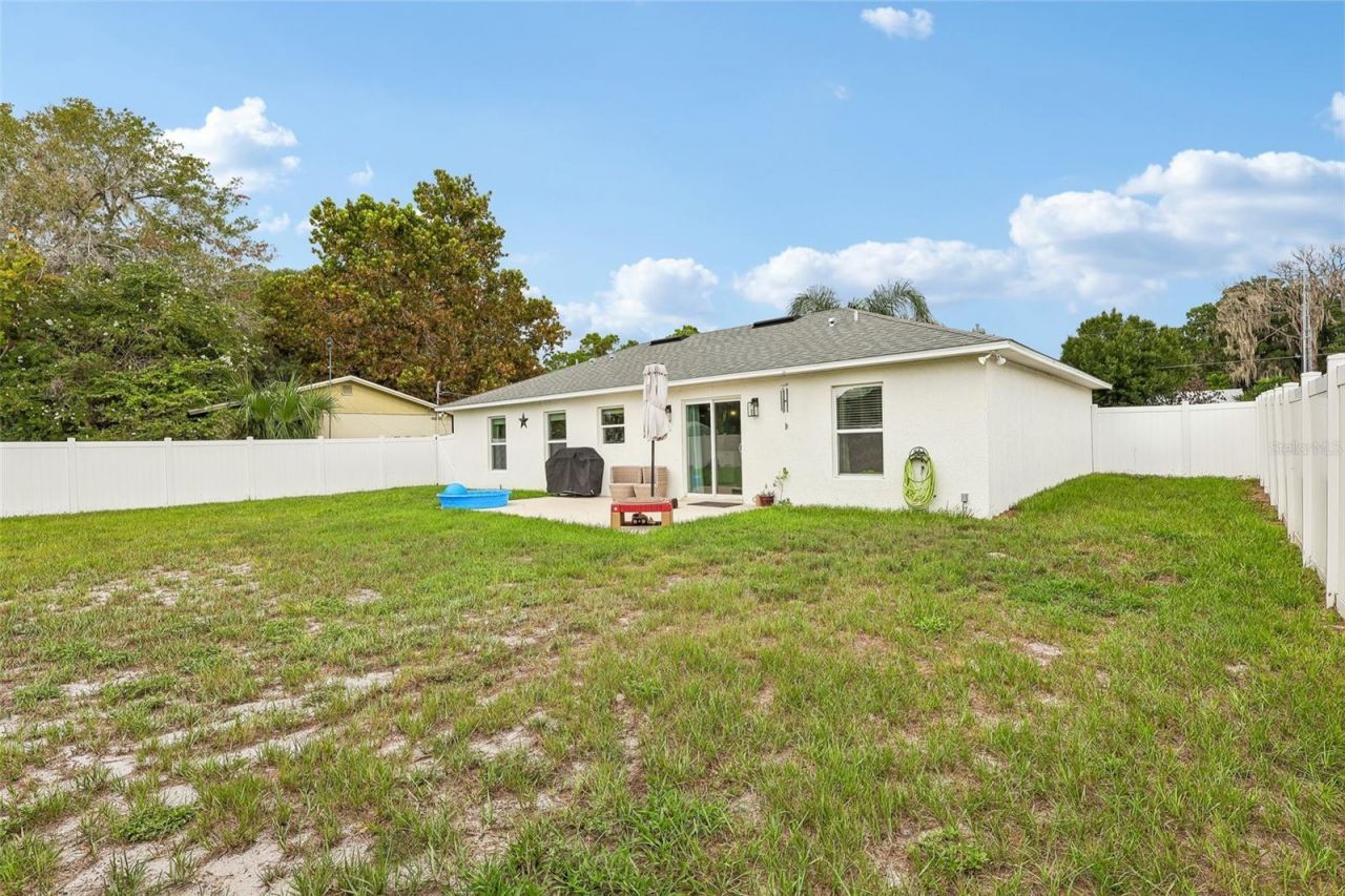 12020 Virginia Drive , Leesburg, FL 34788 Photo