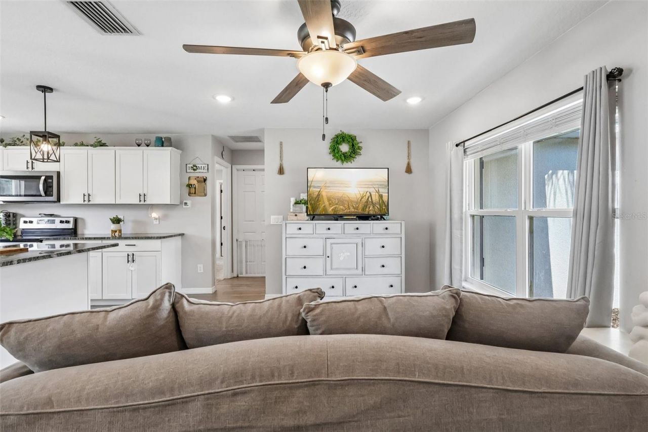 12020 Virginia Drive , Leesburg, FL 34788 Photo
