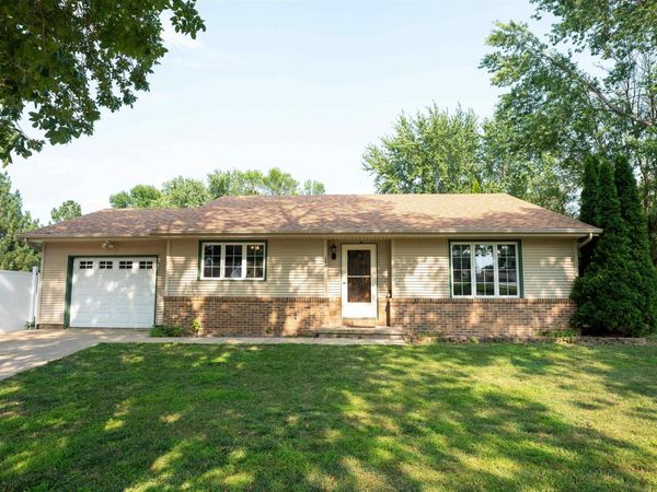 180 11th Avenue SE, LeMars, IA 51031