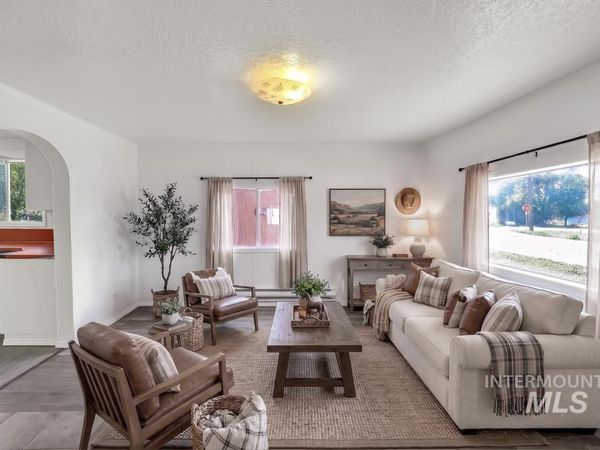 220 Kootenai Ave, Richfield, ID 83349