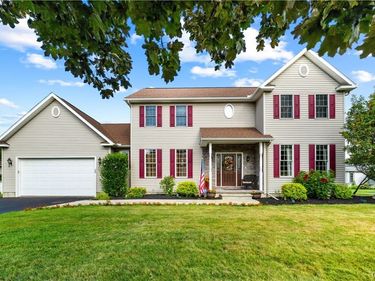 29 Country Club Drive, New York Mills, NY 13417
