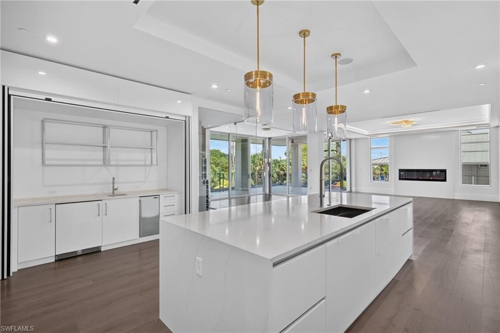 1165 8th St S, Unit #201, Naples, FL 34102 Photo