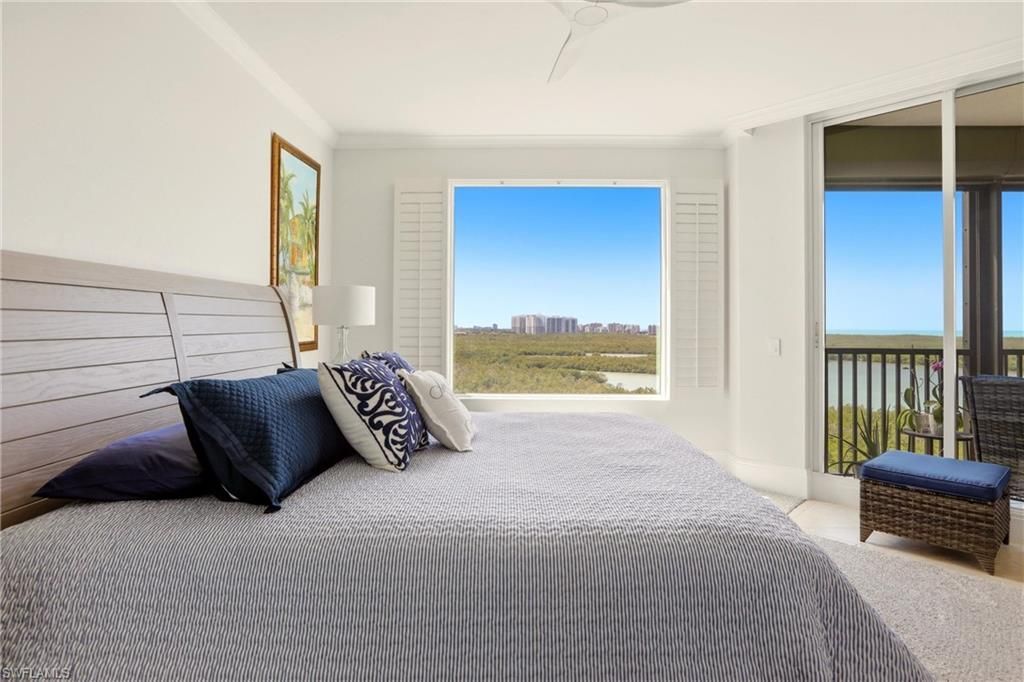 425 Cove Tower Dr, Unit 1002, Naples, FL 34110 Photo