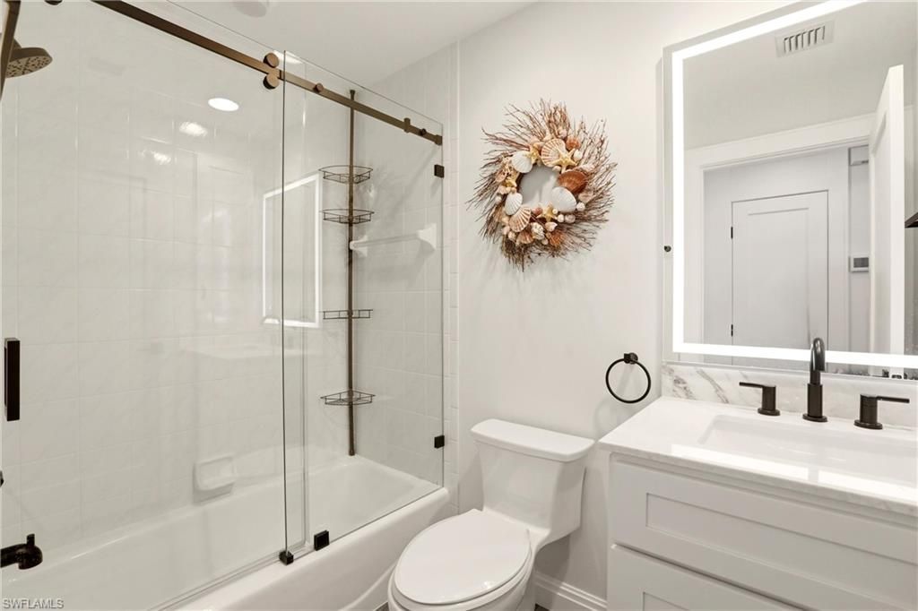 425 Cove Tower Dr, Unit 1002, Naples, FL 34110 Photo