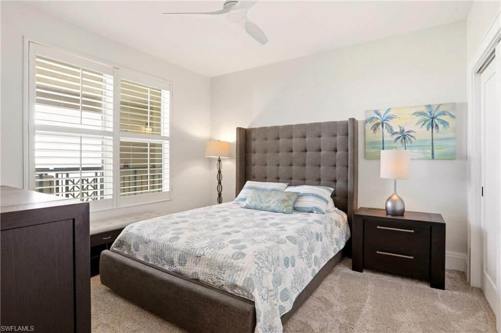 425 Cove Tower Dr, Unit 1002, Naples, FL 34110 Photo