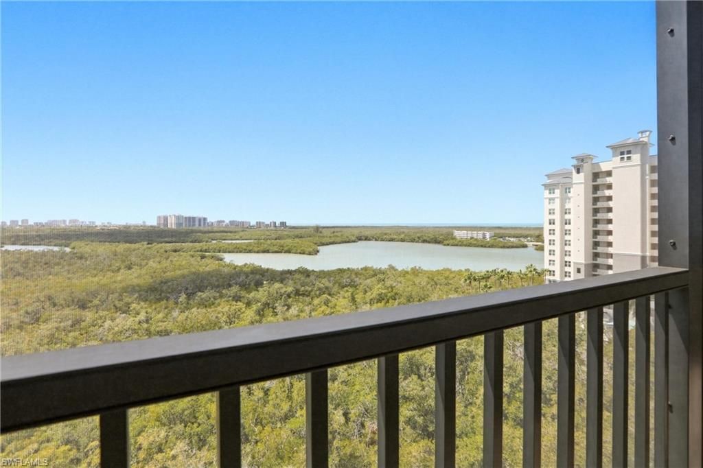 425 Cove Tower Dr, Unit 1002, Naples, FL 34110 Photo